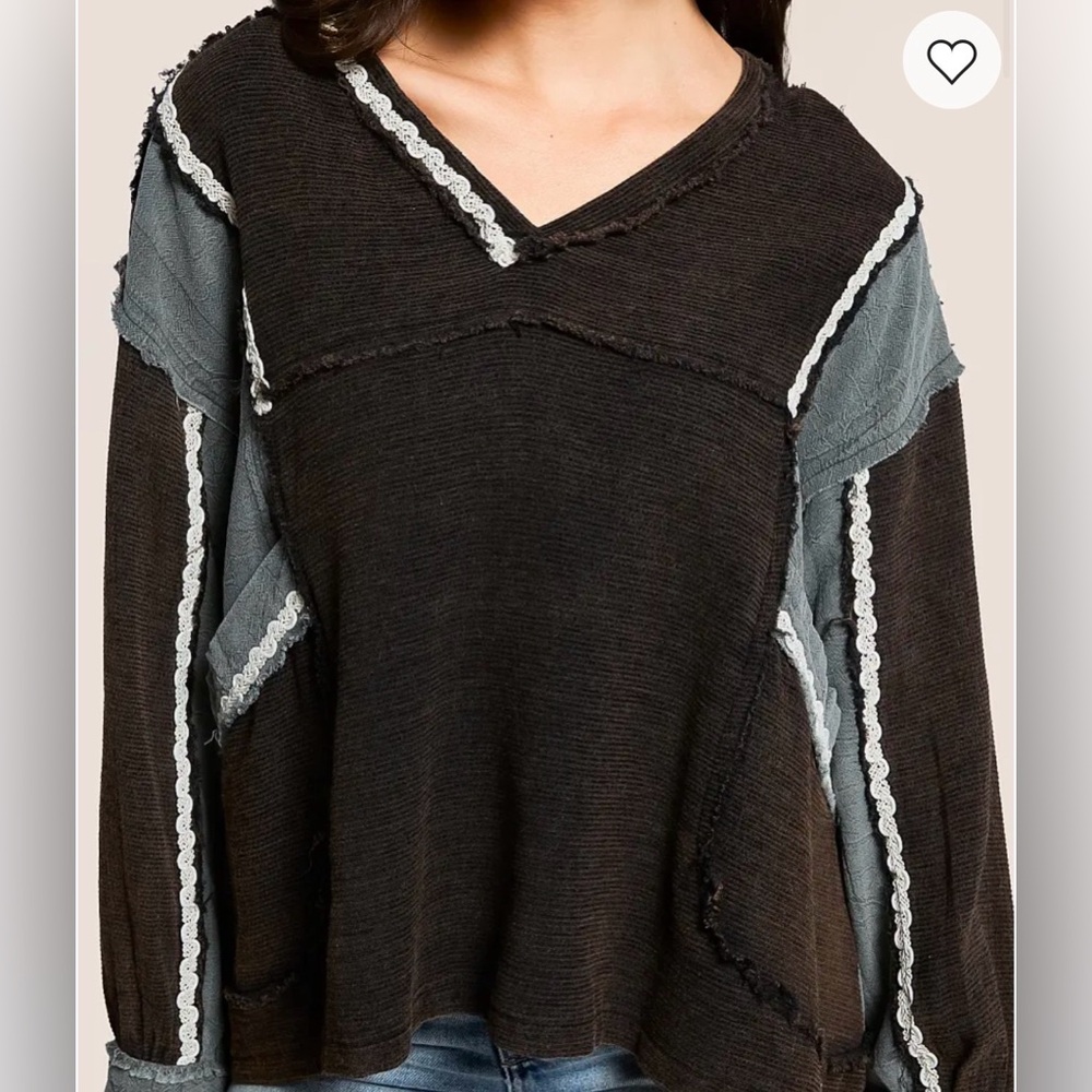 NWOT POL RAW EDGE PULLOVER WITH POCKETS SIZE SMALL - Picture 3 of 4